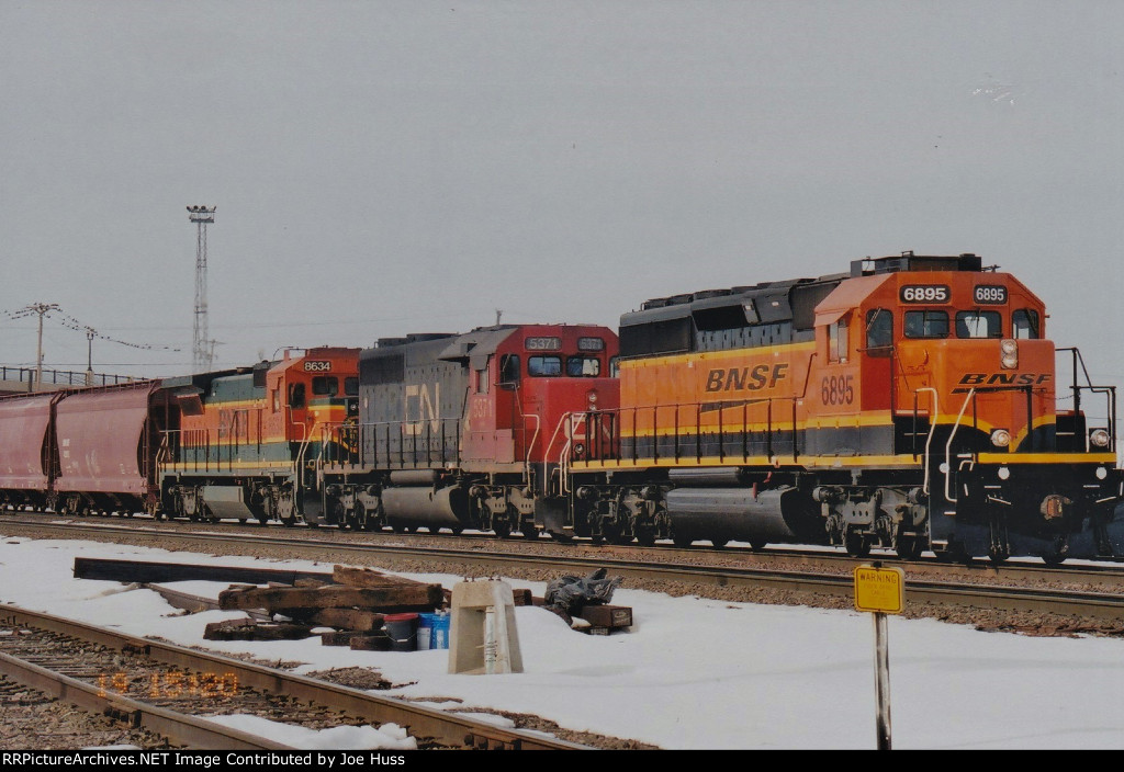 BNSF 6895 East